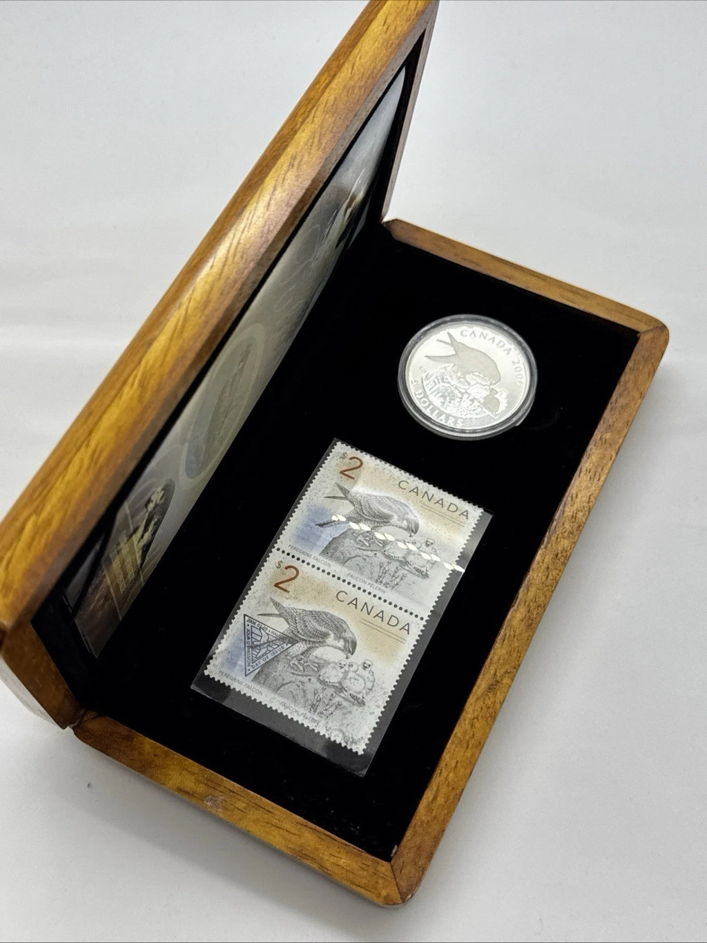 Canada 2006 $5 99.99 Fine Silver Falcon Limited Edition Stamp & Coin Set
