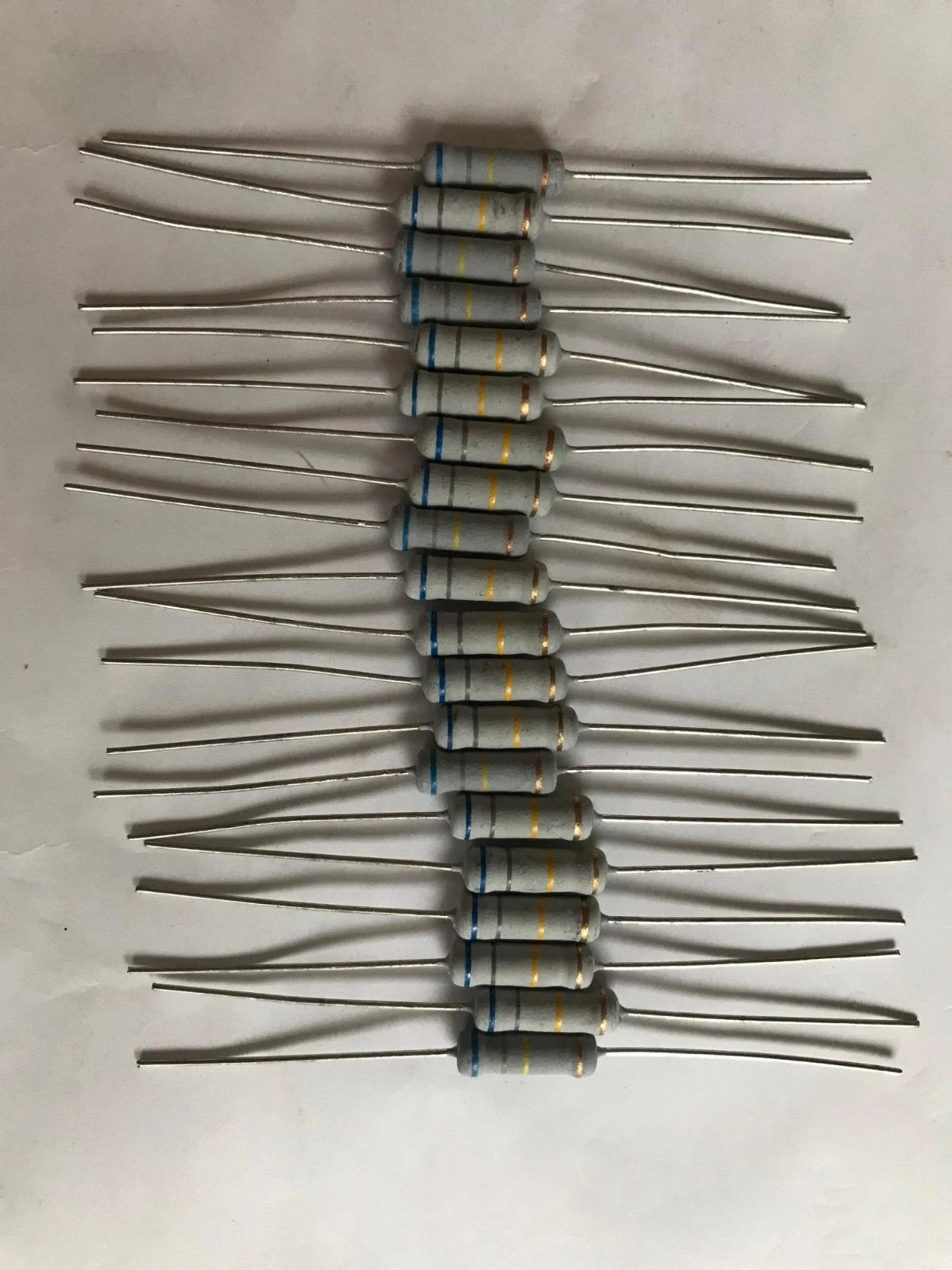 (20) Metal Oxide Film Resistors Electronic Component 680K Ohm 2W 5% RSF-200 NOS