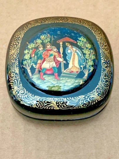 90s Russian Lacquer Box Souvenir USSR Fable of Vaselisa the beautiful