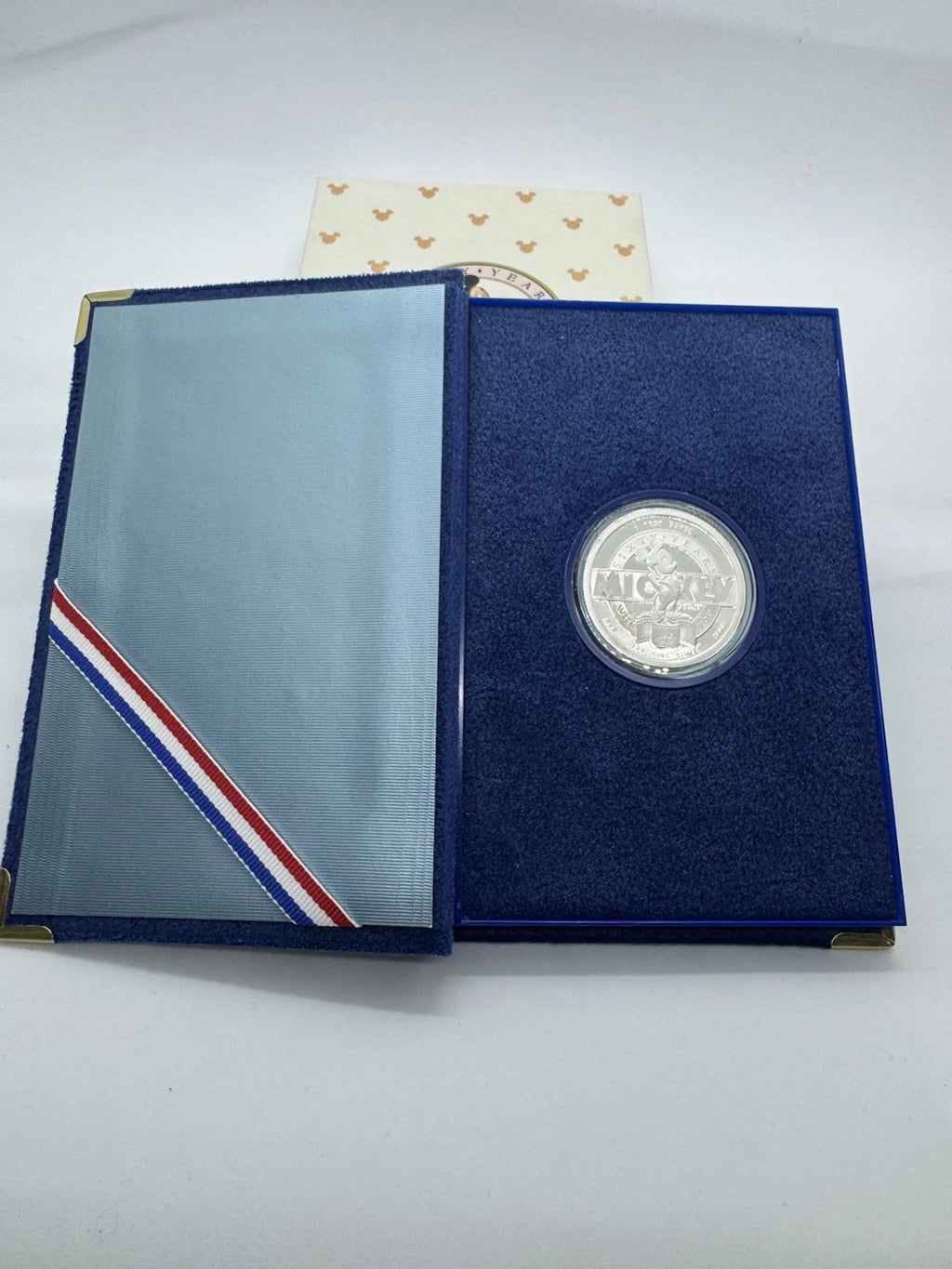 1988 Mickey 60 Years Proof Coin #1 Mickey & Walt 1928 1 oz. .999 Silver *SINGB*