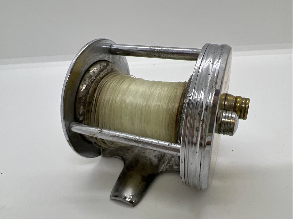 VINTAGE BRONSON FLEETWING 2475 BAIT CASTING COLLECTABLE FISHING REEL ANTIQUE