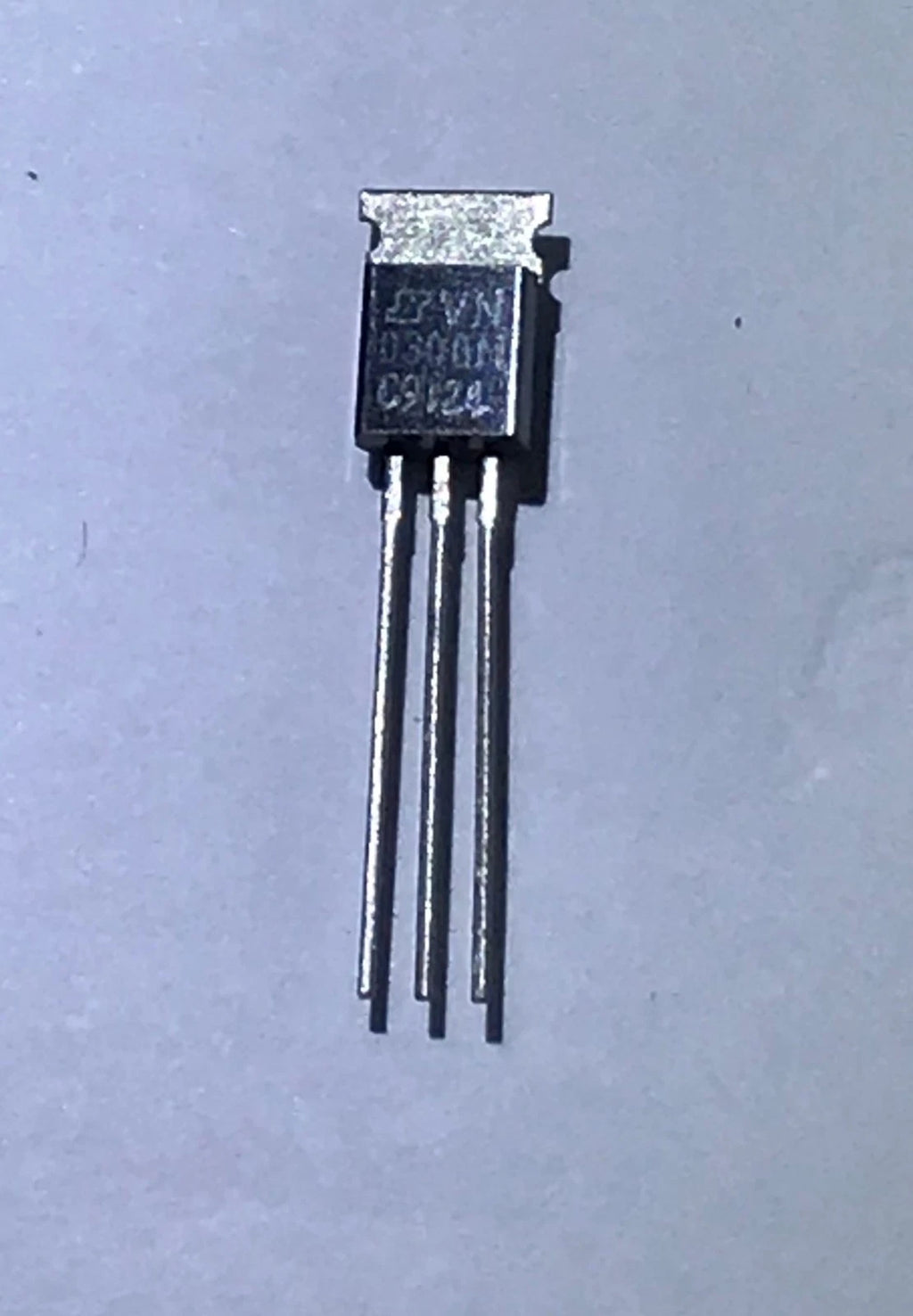 5 pieces Siliconix Transistor VN-0300M C9124 New Old Stock