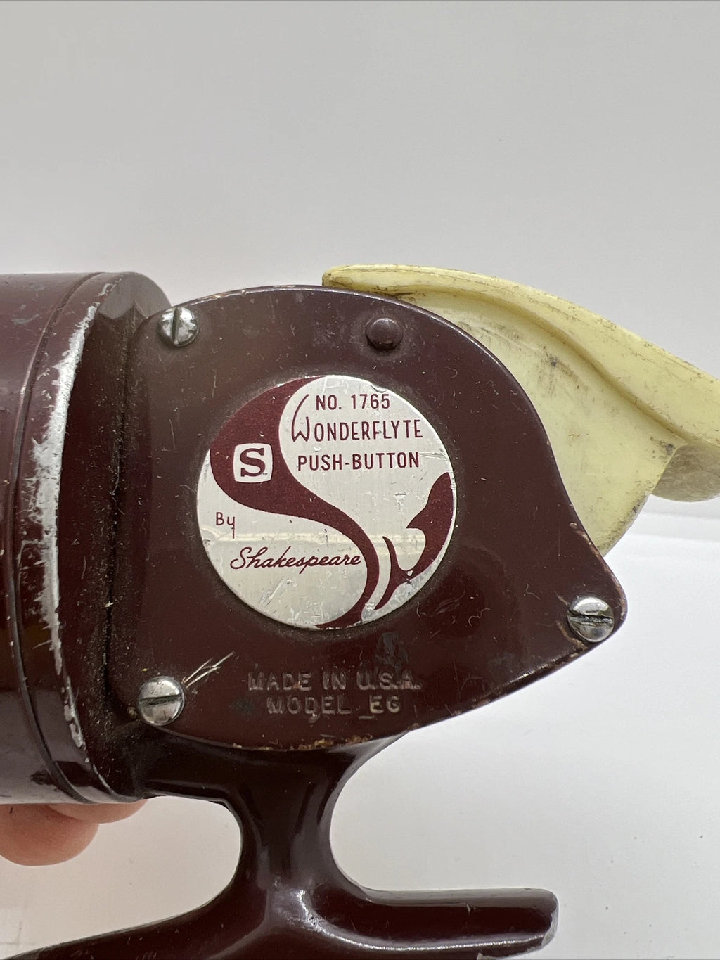 Vintage Shakespeare No. 1765 Wonderflyte Push Button Model EG Fishing Reel USA
