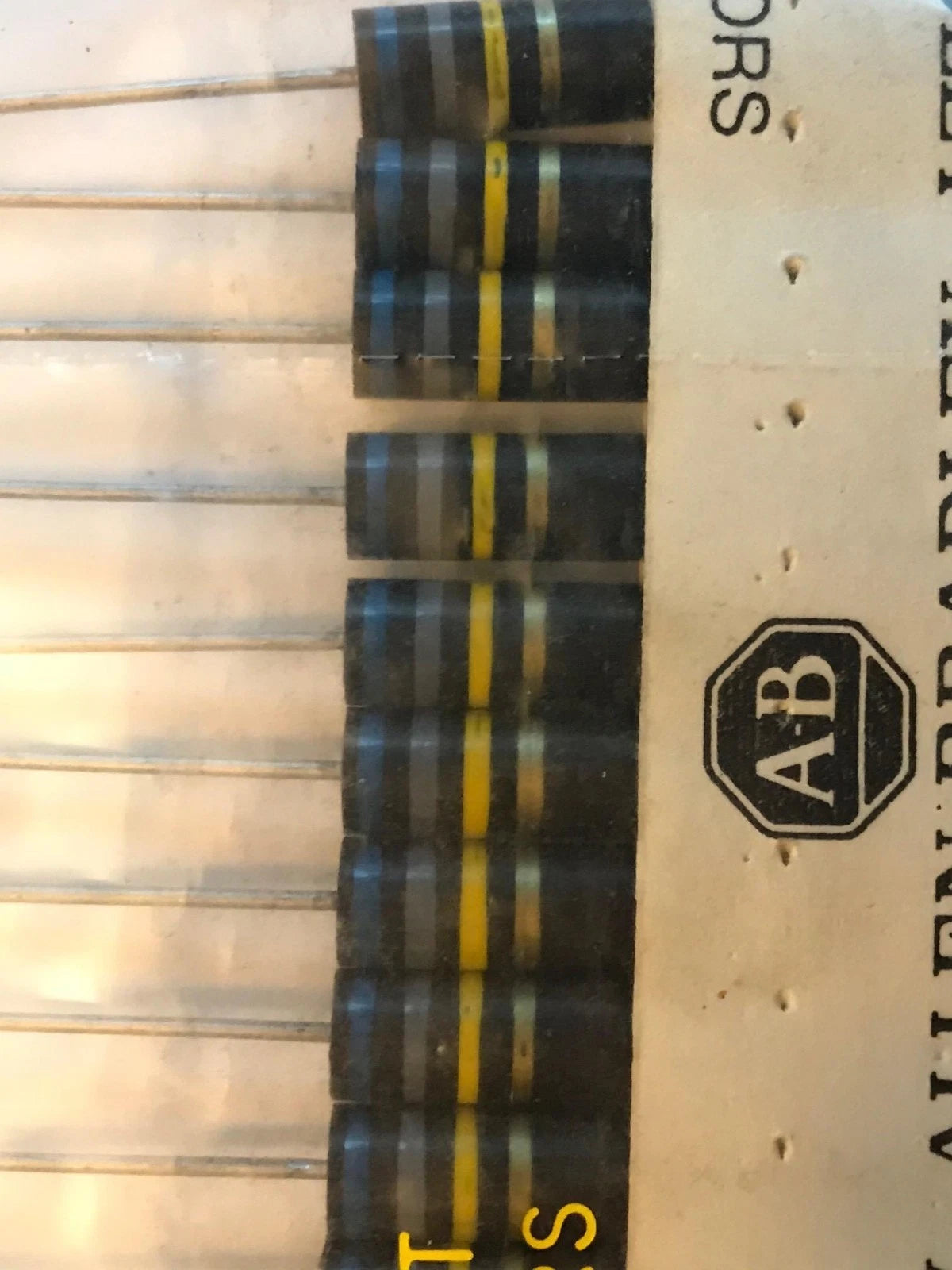 (13) RC42GF684J ALLEN-BRADLEY CARBON COMP RESISTORS 680K OHMS 5% 2 WATTS