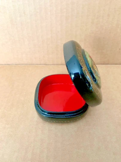 90s Russian Lacquer Box Souvenir USSR Fable of Vaselisa the beautiful