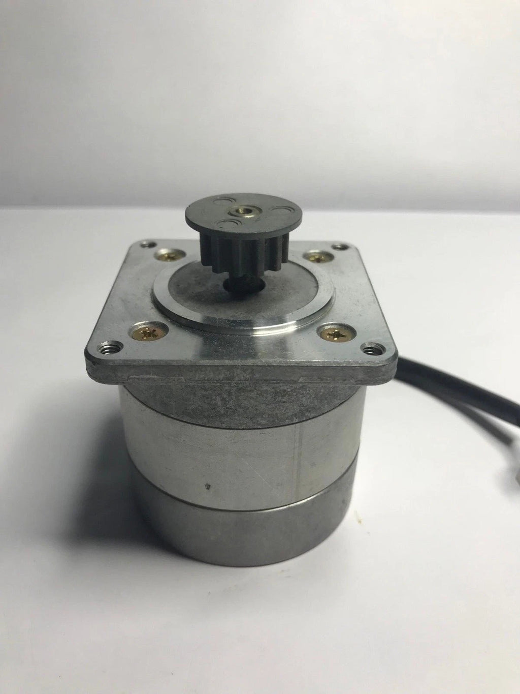 VEXTA 2-PHASE STEPPING MOTOR A3197-9212 DC 5.1V, 1.4A/Phase, 1.8Deg./Step Japan