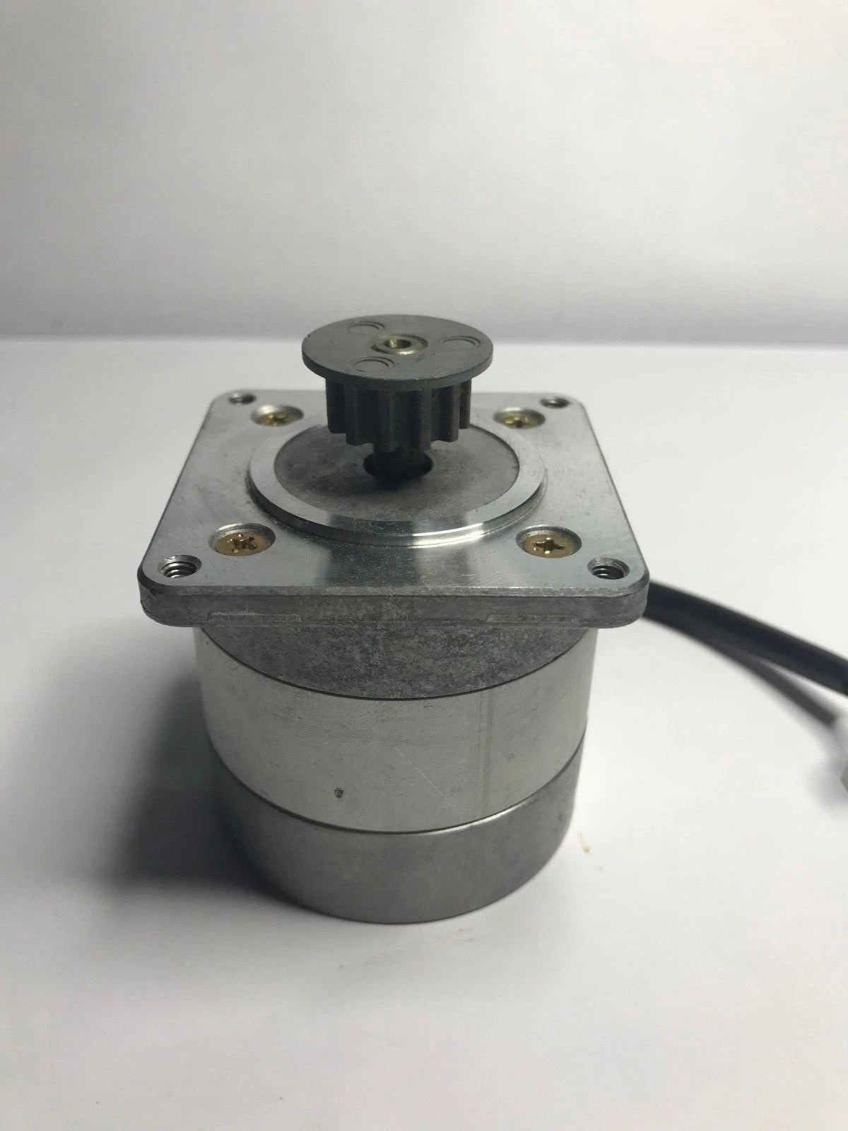 VEXTA 2-PHASE STEPPING MOTOR A3197-9212 DC 5.1V, 1.4A/Phase, 1.8Deg./Step Japan