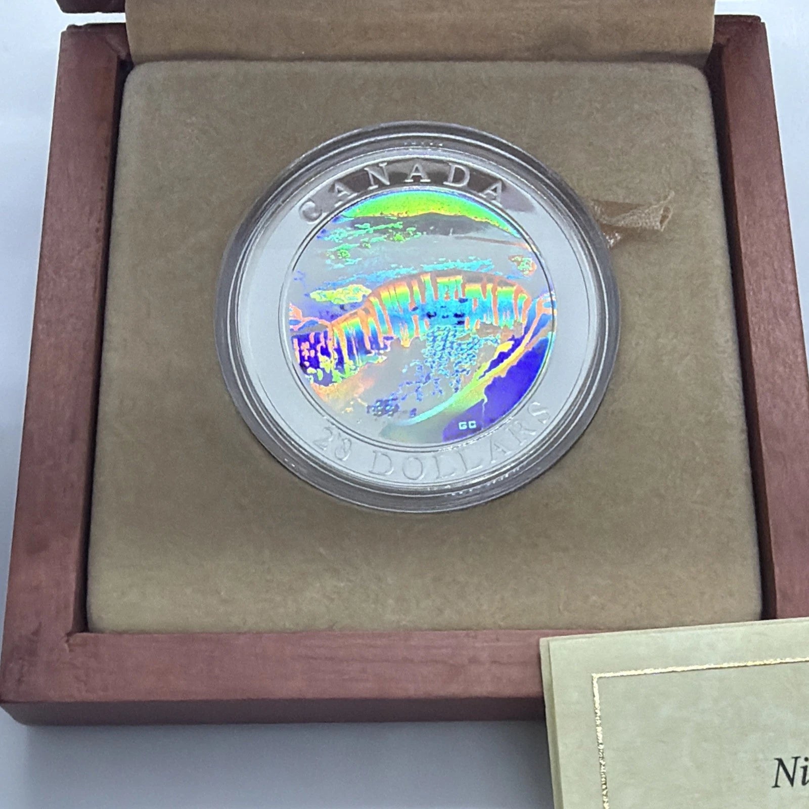 2004 Canada Natural Wonders Niagara Falls $20 1oz Silver Hologram Coin