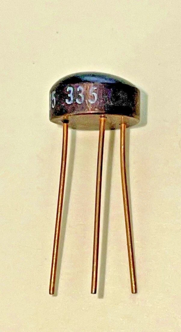 TRANSISTOR 3 PIN GOLD 2N5135 NPN TO-105 NEW OLD STOCK (1PC)