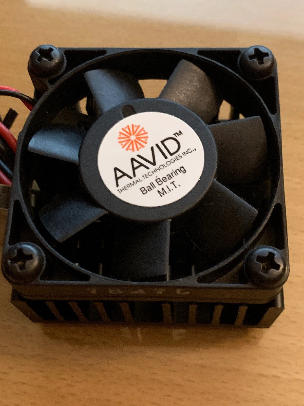 NEW AAVID Thermal Technologies 8324M 2840 Ball Bearing Cooling Fan w/ Heatsink