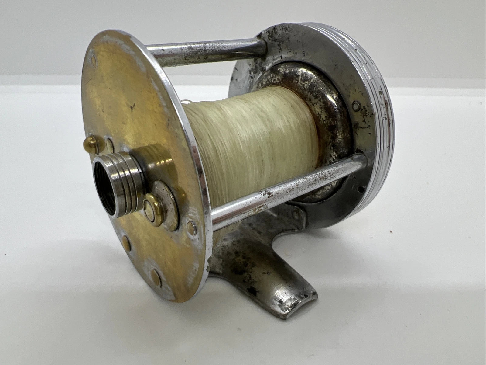 VINTAGE BRONSON FLEETWING 2475 BAIT CASTING COLLECTABLE FISHING REEL ANTIQUE