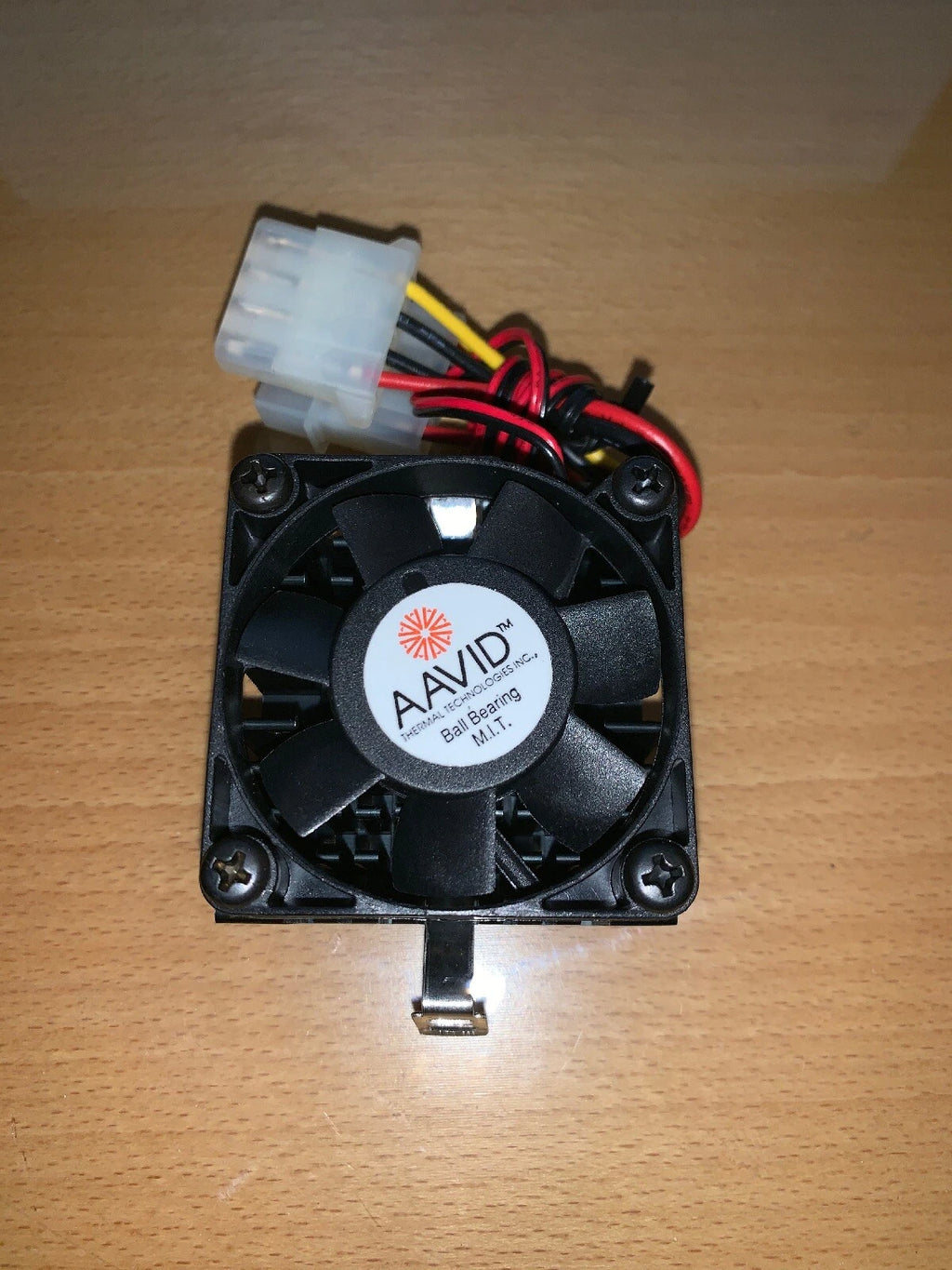 NEW AAVID Thermal Technologies 8324M 2840 Ball Bearing Cooling Fan w/ Heatsink