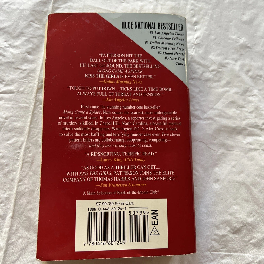 Kiss the Girls (Alex Cross) - Mass Market Paperback By Patterson, James - GOOD